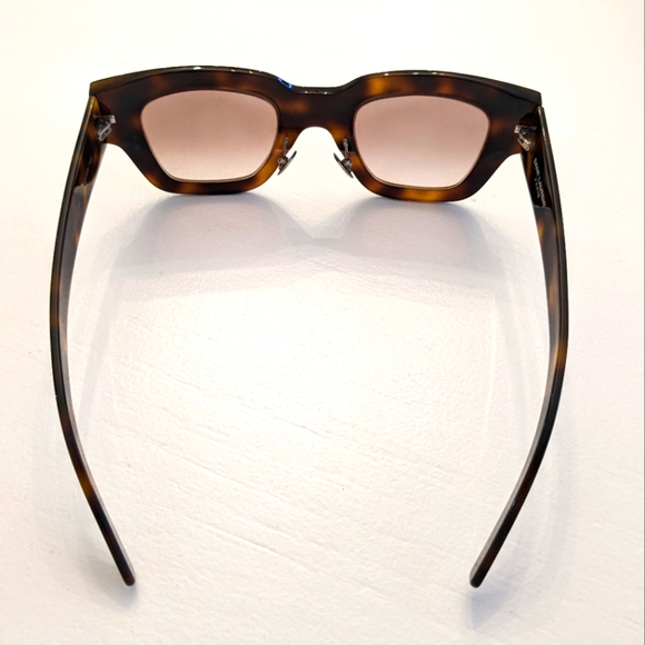 SAINT LAURENT Sunglasses - Picture 3 of 7